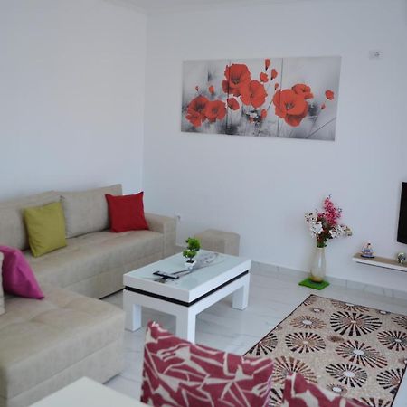 Akil Apartments Sarande Bagian luar foto