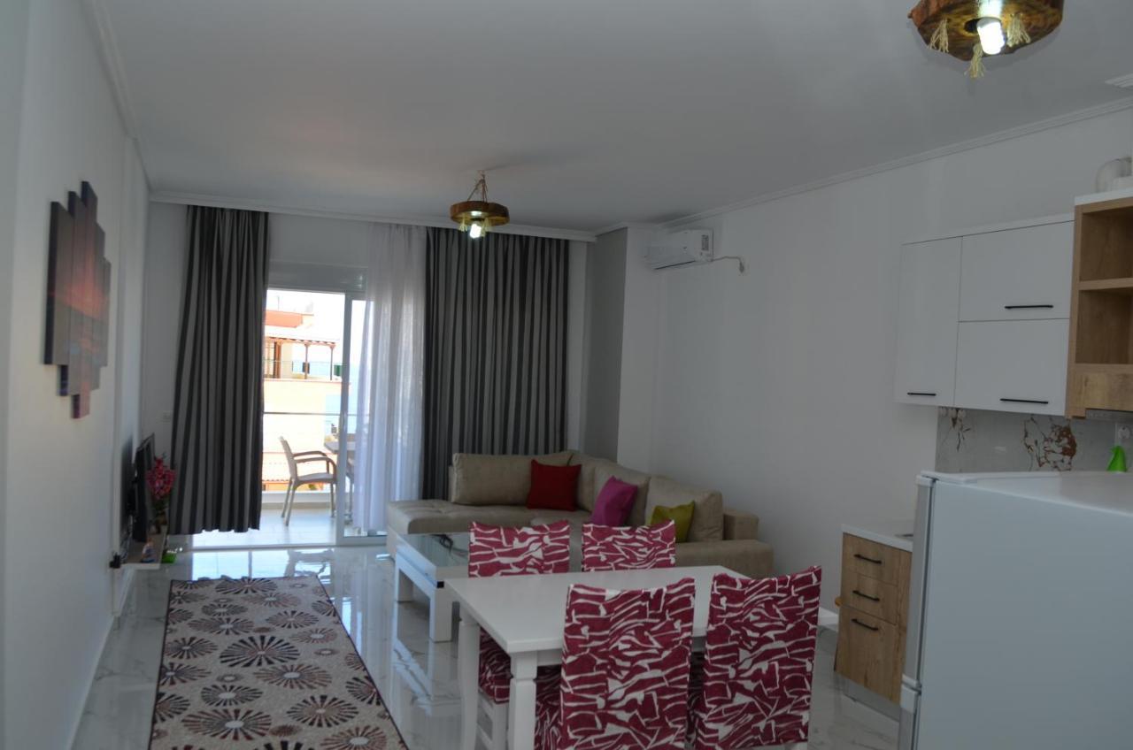 Akil Apartments Sarande Bagian luar foto