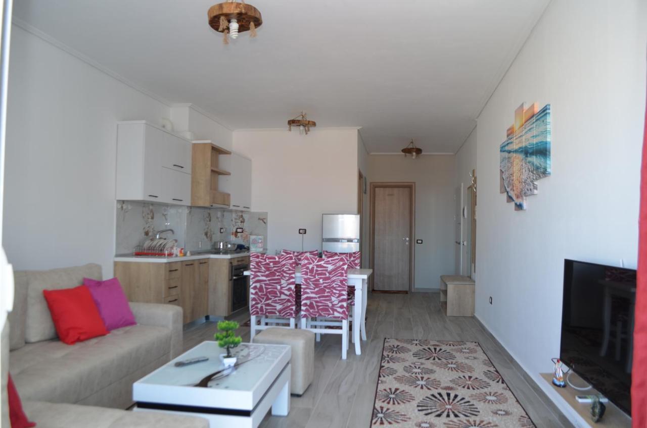 Akil Apartments Sarande Bagian luar foto
