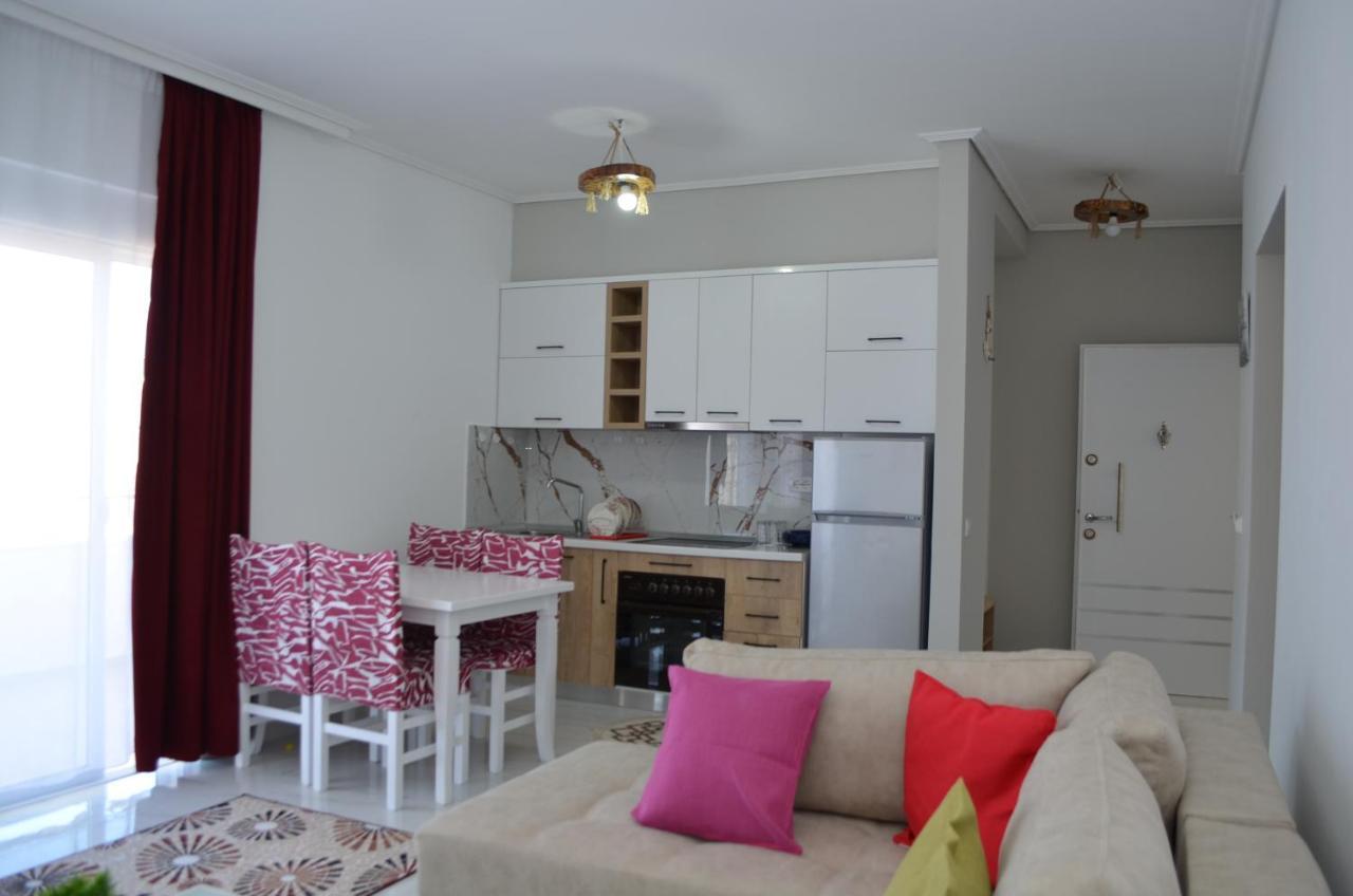 Akil Apartments Sarande Bagian luar foto