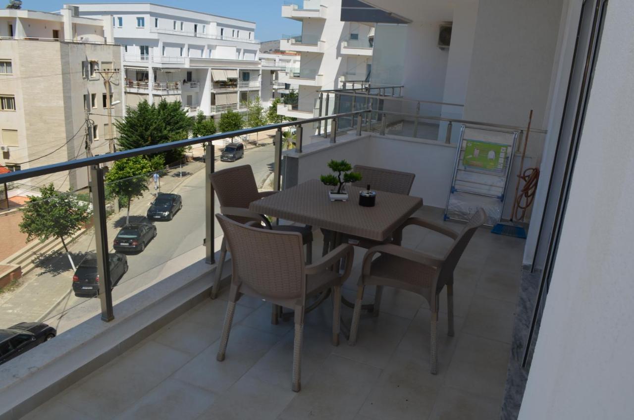 Akil Apartments Sarande Bagian luar foto