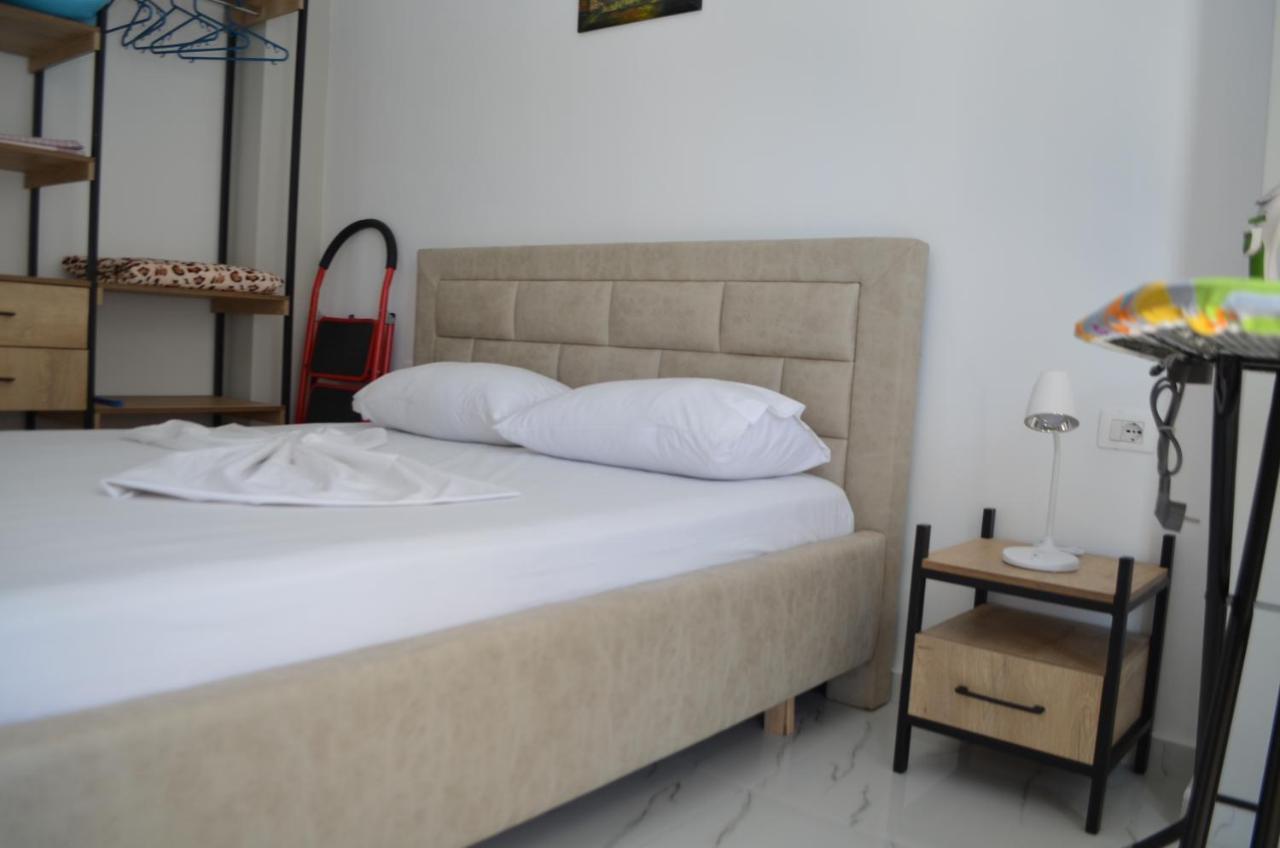 Akil Apartments Sarande Bagian luar foto