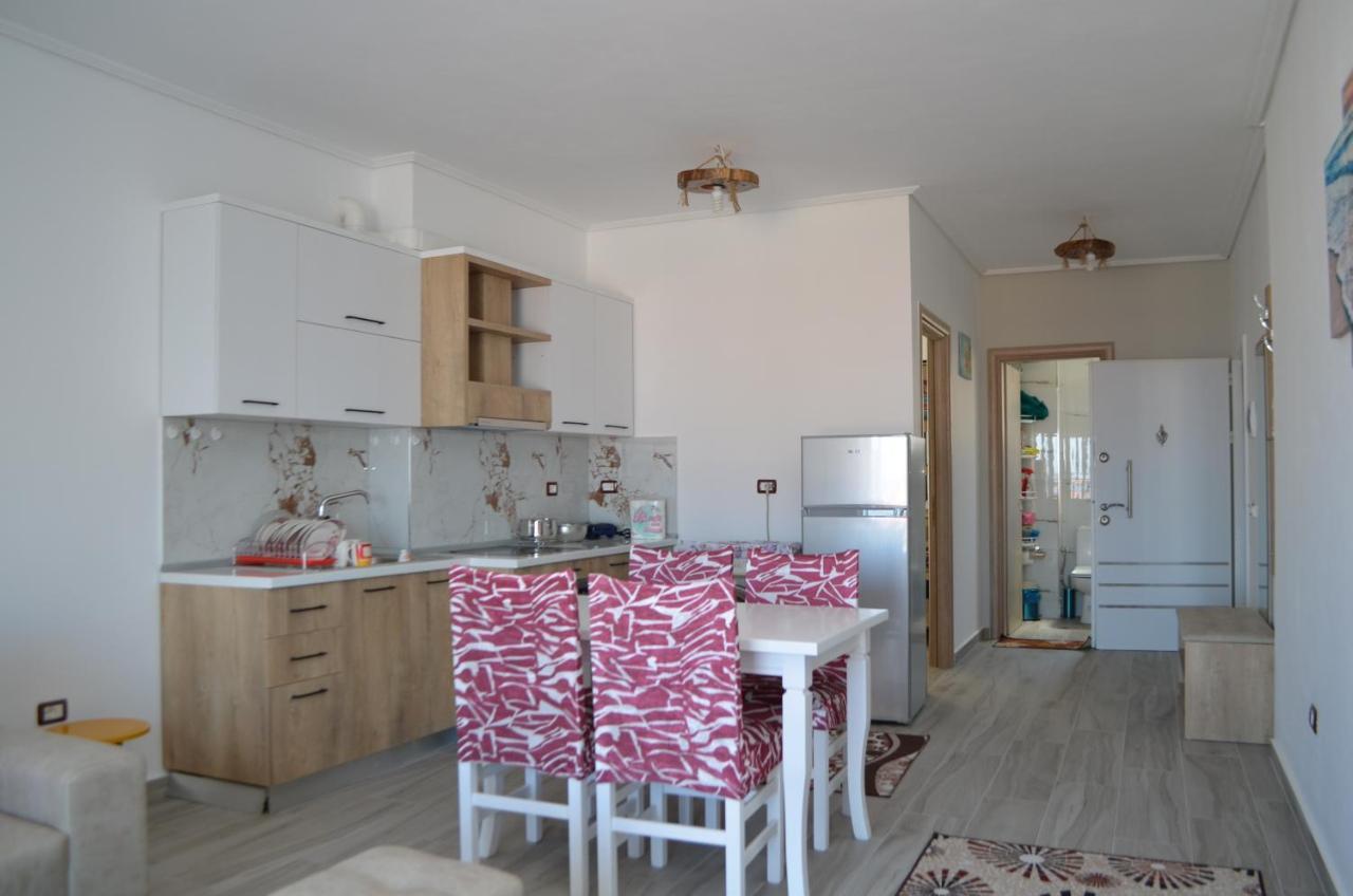 Akil Apartments Sarande Bagian luar foto
