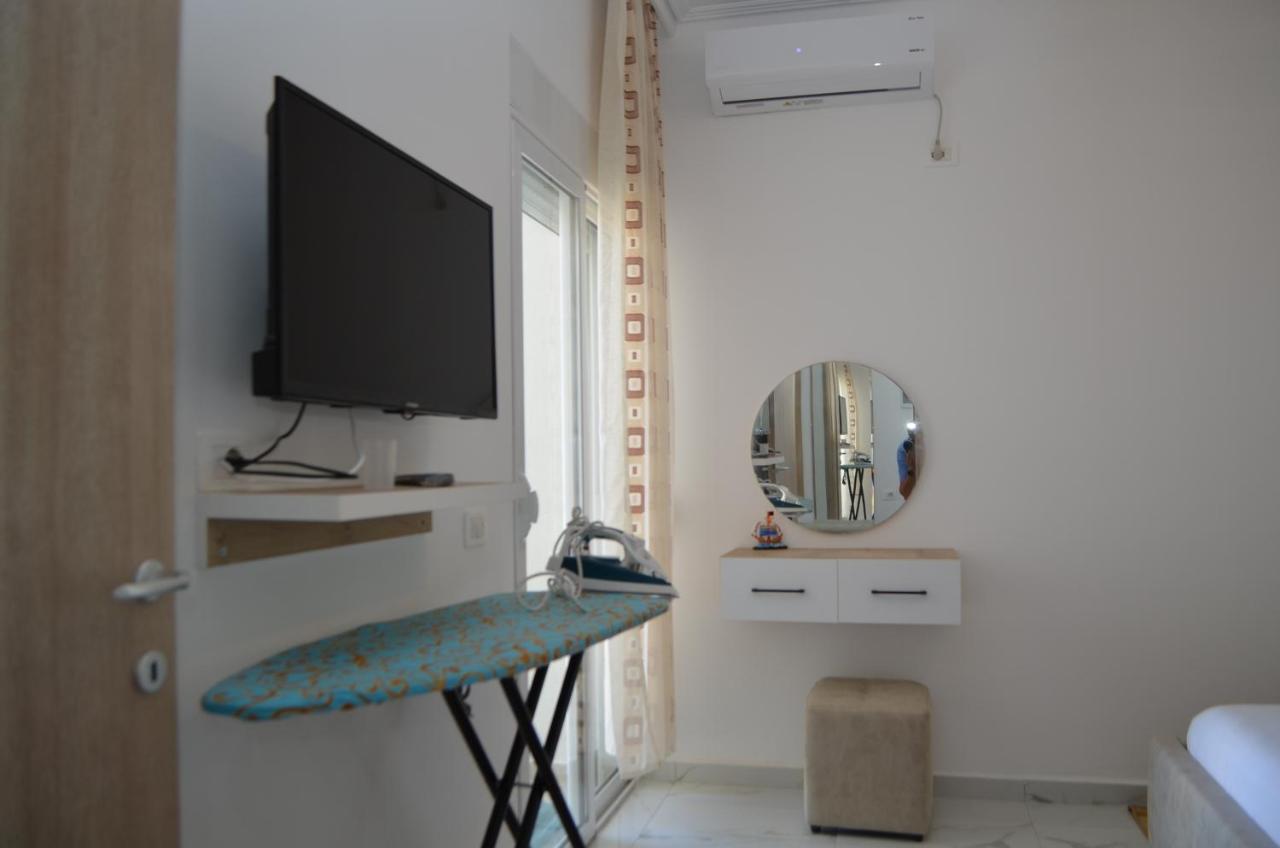 Akil Apartments Sarande Bagian luar foto