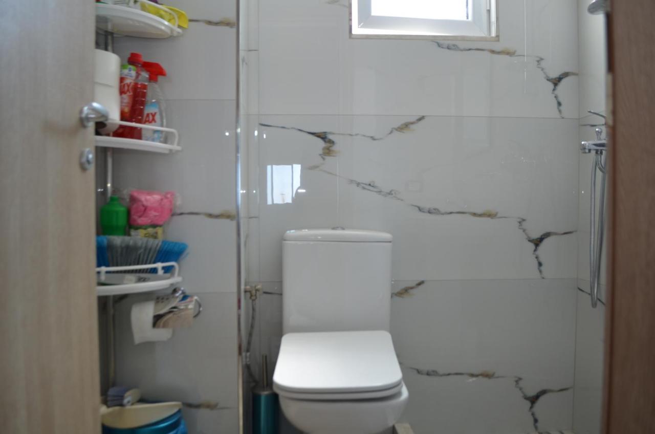 Akil Apartments Sarande Bagian luar foto